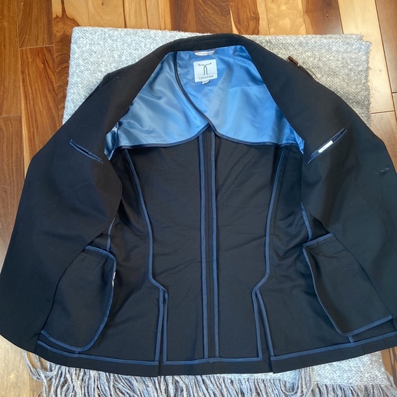 Tristan’s Black suit - Picture 7 of 14